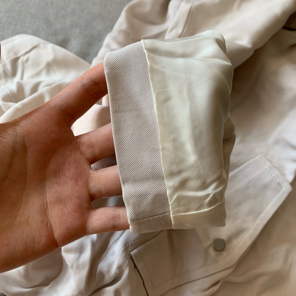 Aritzia spring trench coat - Picture 6 of 10